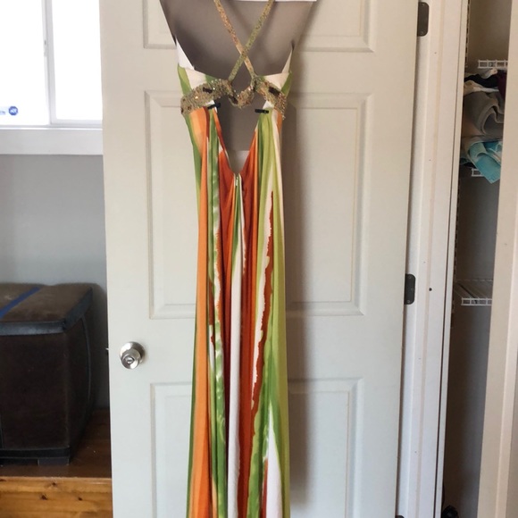 Gorgeous dress with beaded open back detail - Picture 3 of 4